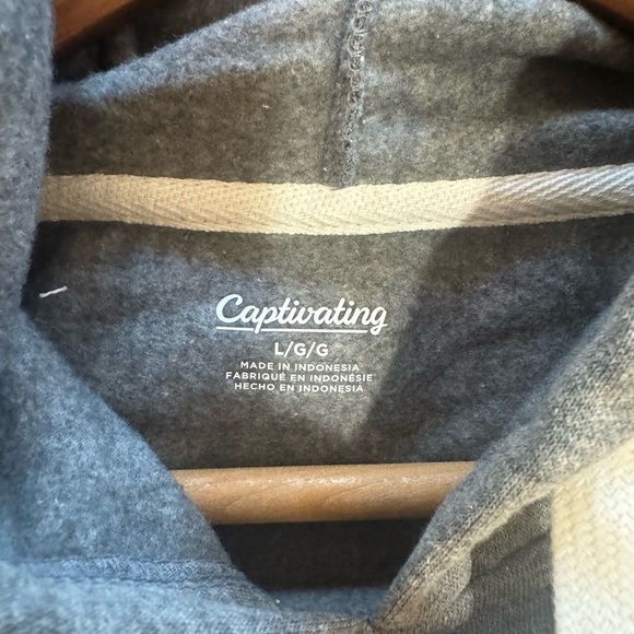 NWT! Men’s Captivating Nebraska Huskers gray super soft sweatshirt hoodie Large - Picture 3 of 5